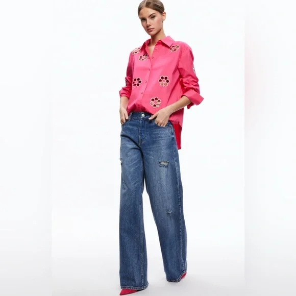 ❤️❤️ALICE AND OLIVIA FINELY FLOWER EMBELLISHED BUTTON DOWN❤️❤️ - Picture 5 of 6